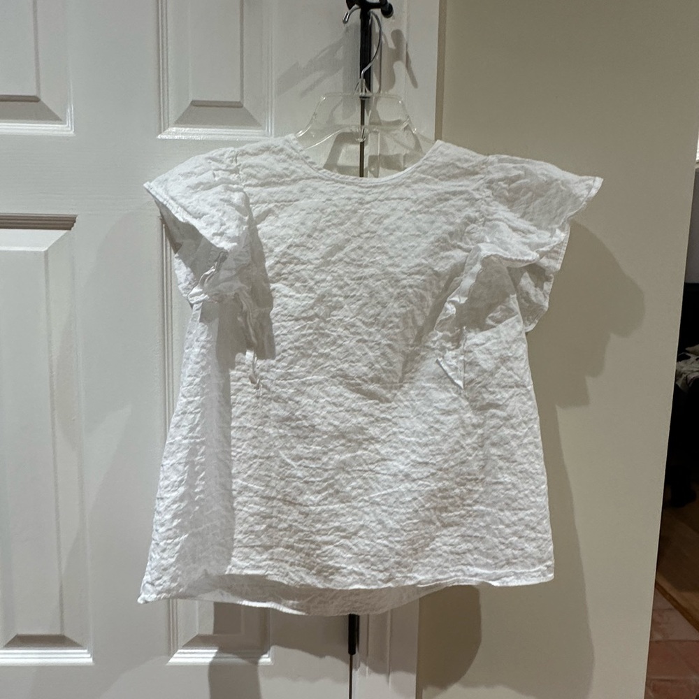 Target white flutter sleeve blouse size xxl